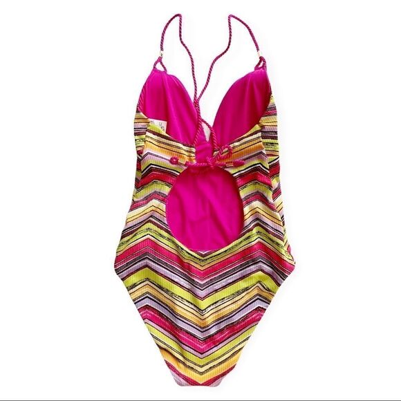 BECCA Farah Reversible Ribbed One-Piece Swimsuit! - Picture 6 of 9